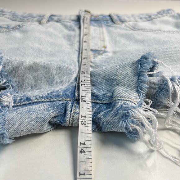 We The Free Women Blue Denim Shorts Grunge Distressed Button Fly Raw Hem Size 31 - Picture 8 of 12